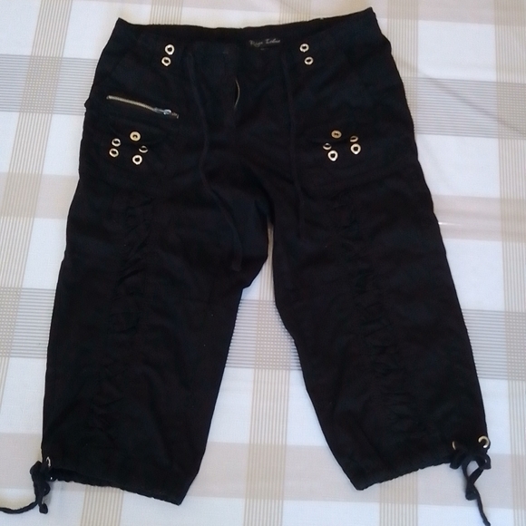 Cargo shorts - Picture 1 of 6